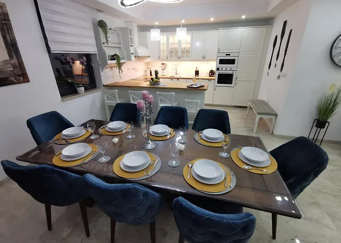 Villa Luxury Sara With Jacuzzi In Malinska *