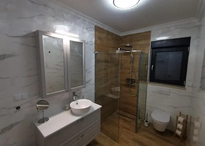 Βίλα Luxury Sara With Jacuzzi In Malinska